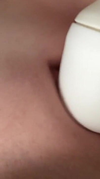 Mi Masturbo La Mia Bellissima Figa Con Un Vibratore