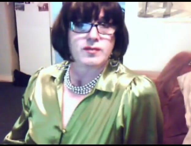 MoniqueSatinTv: Satin smoking