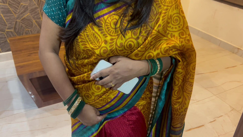 Besharam Jodi: Desi indiana sari scopata dal suo fratellastro più giovane besharam