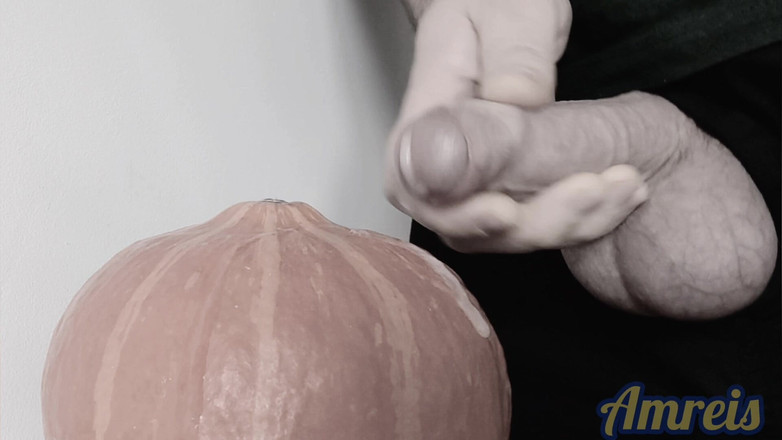 Amreis: Mutlu boşalma cadılar bayramı!