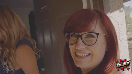 Busty Bexx: MAMĂ SEXY N Fursecuri cu Gibby The Clown & Sierra Spunk