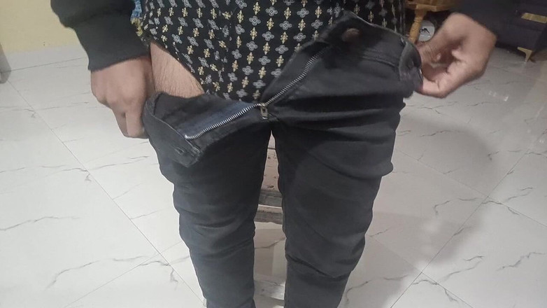 LovedSunsine1990: Eu tirei todas as minhas roupas e massageei minhas coisas...