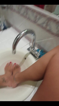 Baking Soda and Sugar Scrub for Soft Feet