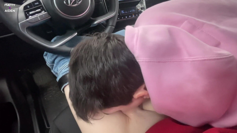 Matty And Aiden: Teenage gays Matty and Aiden blowjob in the car on...