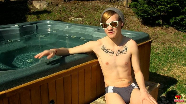 Phoenixxx: 스카일러와 함께 태양을 즐기다