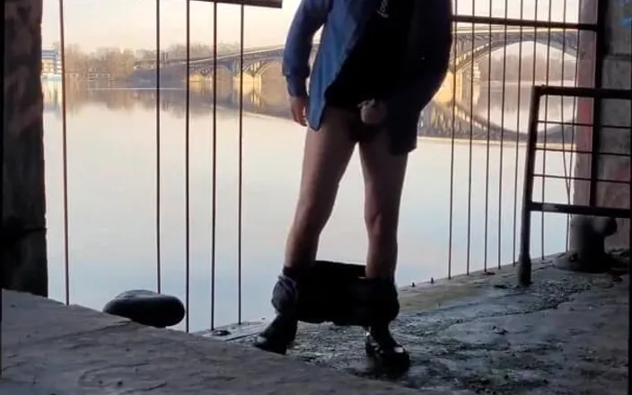 Wanker forever: Ufff. Hot Guy Jerk and Cumshot on Street