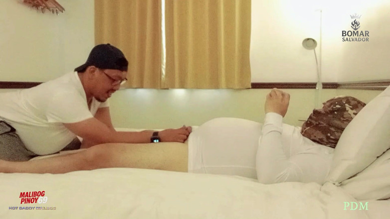 pinoy malibog: Shledání v místnosti: Táta Bros si nemohou odolat navzájem