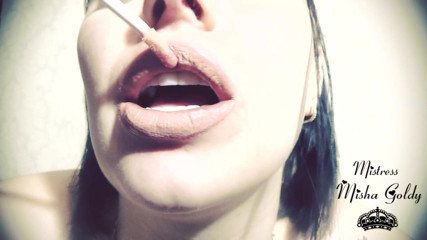 Goddess Misha Goldy: Beide rossetto e gloss si masturba