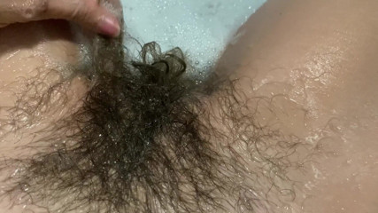 Cuteblonde666: ขนหีดกดำใต้้ำในอ่างอาบน้ำ