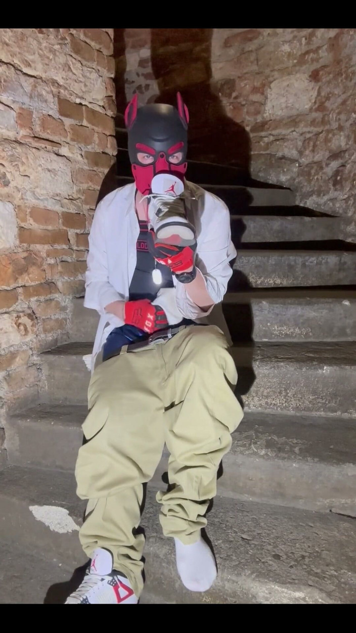 AndreDox: Sagger, Sneakers and Socks! Part 1