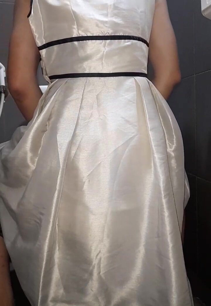 Naomisinka: Vestido de satén blanco fetiche