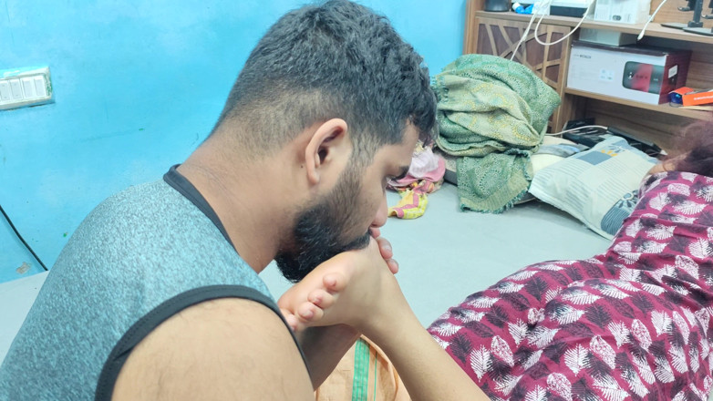 Vaishnavysharunraj: เลียเท้าโรแมนติก