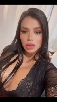 Who Is Horny Here Like Me?