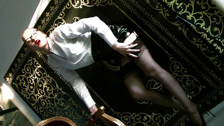 Goddess Celine: Terapis sadis