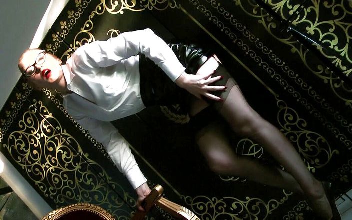 Goddess Celine: Terapeuta sádico