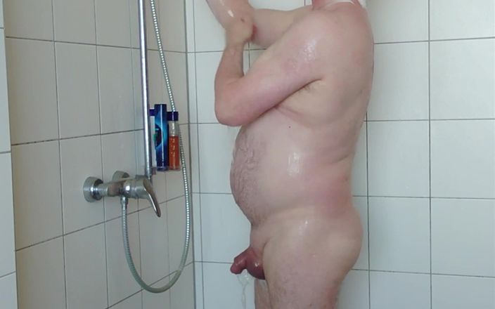 Carmen_Nylonjunge: 버켄스톡의 에로틱한 샤워