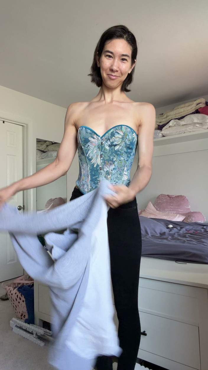 Ms_Emmy_Lynn: Сексуальний наряд присяжних