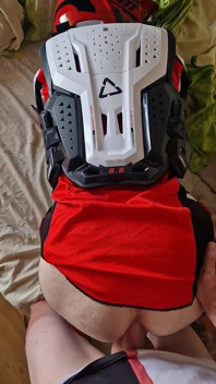 Chàng trai đụ một chàng trai khác trong Mxgear