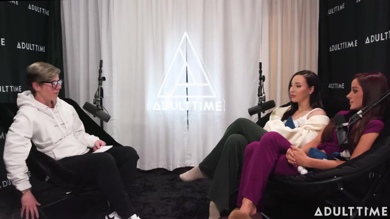 Adult Time Podcast: Порнозвезды подкаст после лесбийского свидания! | Vanna Bardot и Melissa Stratton | Время для взрослых, подкаст