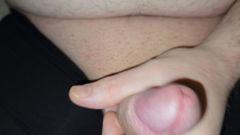 AssPlayLove: Vestida polla siendo acariciada