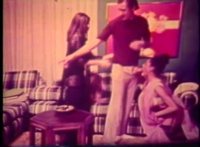 Vintage Usa: Retro chlupatá trojka kundičky šukání velkého ptáka sání spermatu do pusy