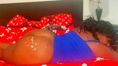 Exclusive Dirty Diana: Špinavá Diana je ošukaná ve svých dlouhých modrých šatech