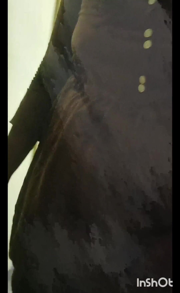 Hotmahi: Những người tình Ấn Độ kỳ lạ bị bắt gặp trong đêm khó...