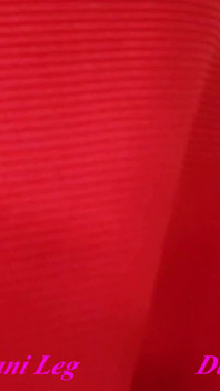 Sexy Dani noha s fontánou Cum na vzorované punčocháče