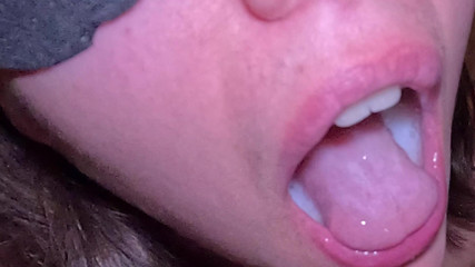 Chu-Chubi: Yakın çekim boşalma ve yutma