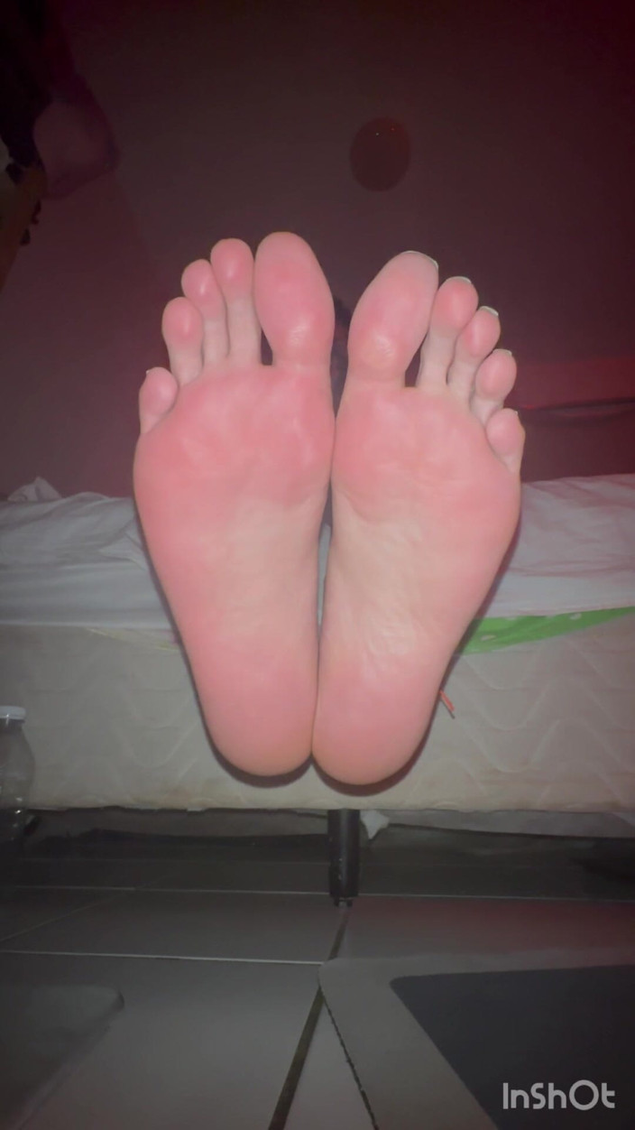 Boy feet: Terli Çoraplar