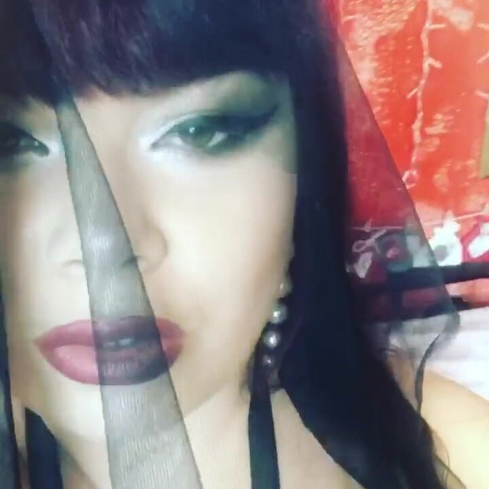 Roxanne Miller: Dáma podobná