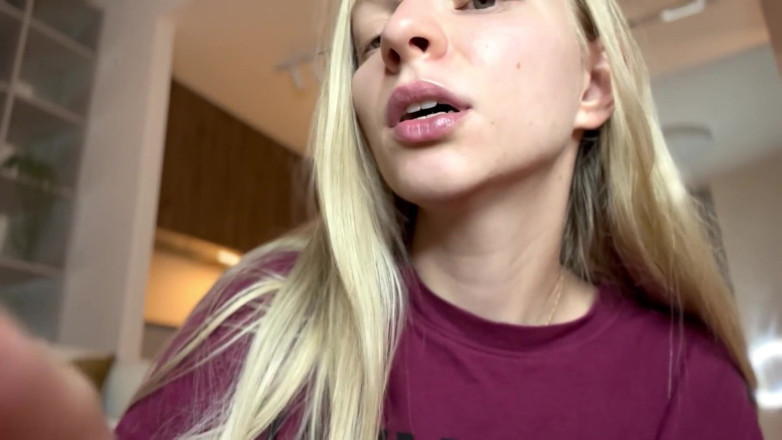 Goddess_Bella_Rae: La déesse dominante te fait sissifier intensément, jeu de rôle...