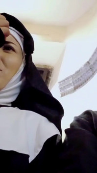 Ccbh nun raymunda odasında havuçla zevk alıyor