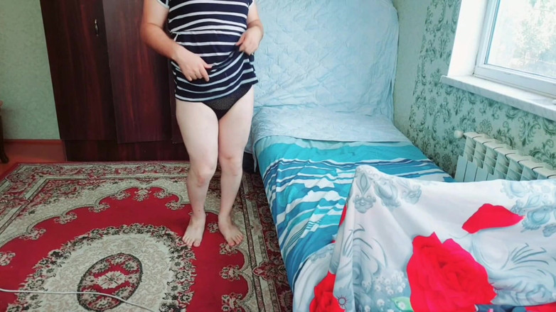 Kitty_Cross: 甜美的在夏日微风中穿过花园