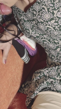 La calda cameriera priya si gode il vibratore quando il proprietario lo seduce in audio hindi
