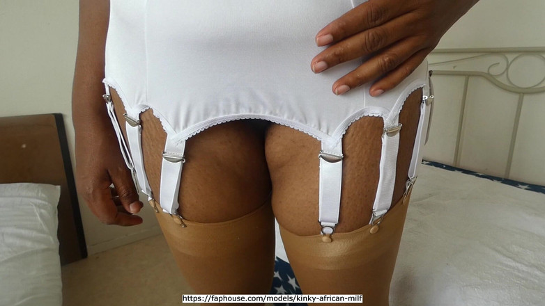 Kinky African MILF: 私の新しいセクシーな服のいくつか - パート 2