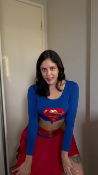 Supergirl Hipnotizada - Dominação à Obediência