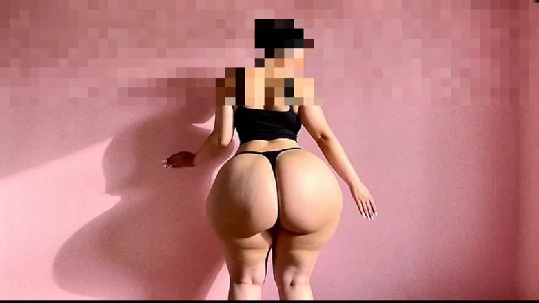 Xprohibidox1: Beautiful Big-assed Girl Shaking It