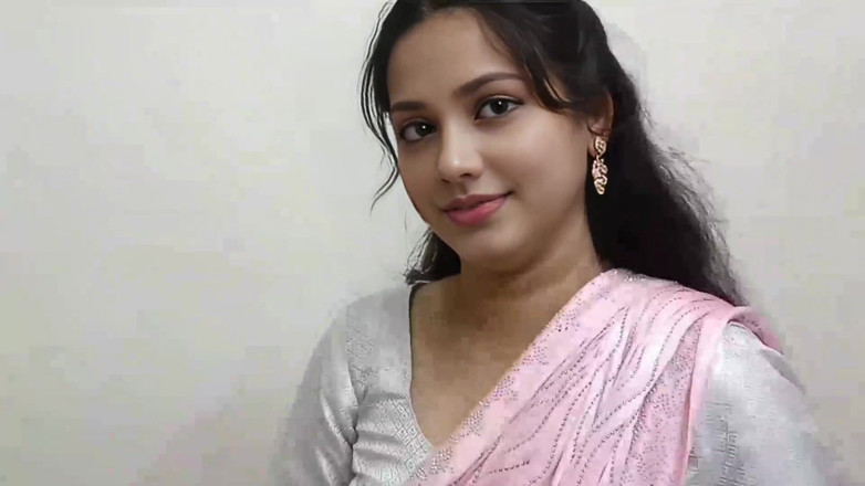 Desisexqueen: Wanita india pertama kali selingkuh dari suaminya