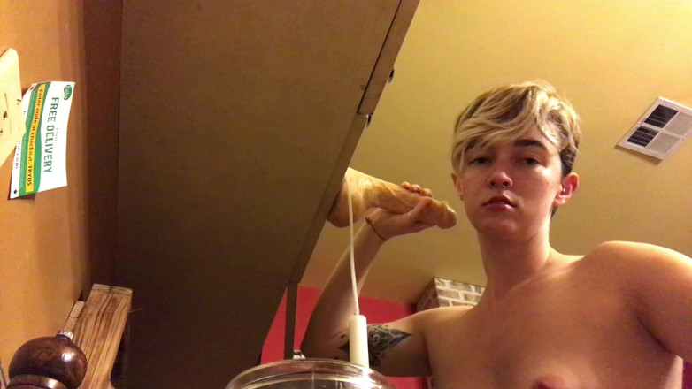 Daphne Marie: Соло время на кухне