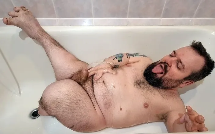 MiniCorgi: Midget piss on himself and then cum