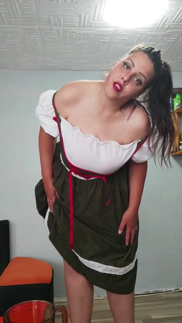 Young_strawberry: Erika Robot senin için burada