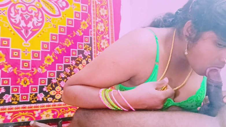 Telugu honey lips: Tetička Villege podvádí hluboké kouření
