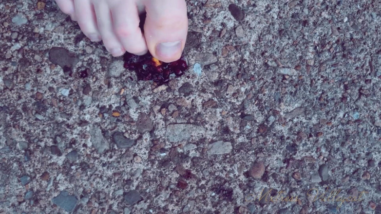 Mxtress Valleycat: Tiny Trash
