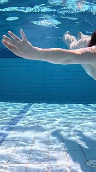 Nuoto fetish - nuoto nudo sott'acqua