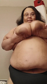 Rebotando mis grandes tetas gordas