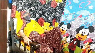 Rakul008: Mengongkek Bhabhi Jiran Melihat Peluang