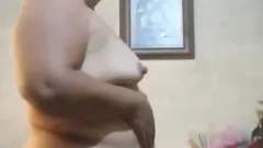 Video tetanggaku lagi asik muasin memekku pakai jarinya
