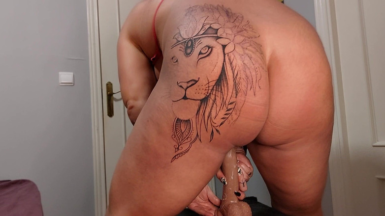 Danaxmuscles: Die schlampe macht deinen schwanz hart