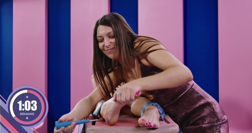 Tickling Show: Amirah Adara